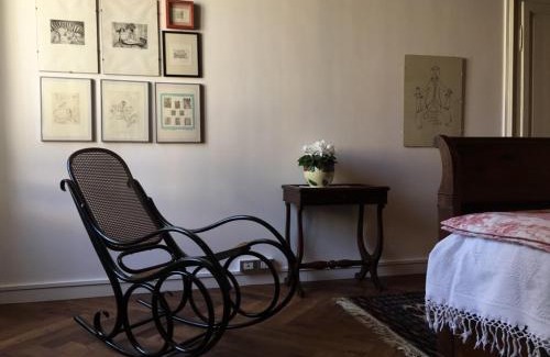 Old Town Bed & Breakfast | Discover B&B L'Affresco: Family-Friendly Retreat with Dining