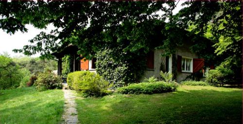 Cantu Bed & Breakfast | Cozy B&B L'Albero Maestro: Pet-Friendly with Breakfast