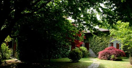 Cantu Bed & Breakfast | Cozy B&B L'Albero Maestro: Pet-Friendly with Breakfast