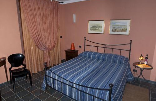 Novello Bed & Breakfast | Pet-Friendly L'Angolo di Rosina: Rated 9/10 with Breakfast