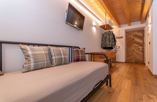 Canale d'Agordo Bed & Breakfast | Relax at B&B L'Avez 4 with Spa and Family-Friendly Amenities