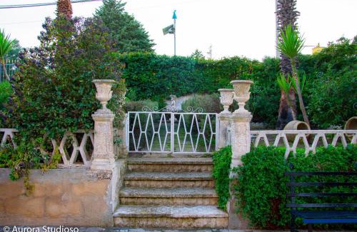 Caltagirone House | Delightful B&B L'incanto degli Artisti with Hot Tub & Breakfast