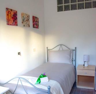 Caltagirone House | Delightful B&B L'incanto degli Artisti with Hot Tub & Breakfast