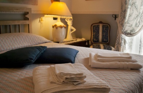 Cava de' Tirreni Bed & Breakfast | Explore B&B L'Incanto: Your Getaway Near the Amalfi Coast