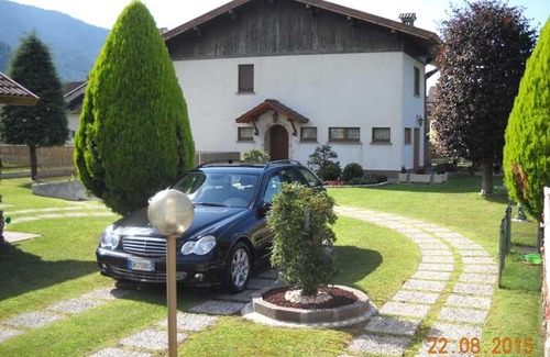 Sovramonte Bed & Breakfast | Family-Friendly B&B L'Isola delle Rose with Top Reviews
