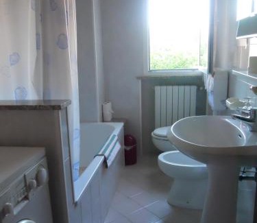 Casina Bed & Breakfast | Pet-Friendly B&B L'uva Fragolina with Family Amenities