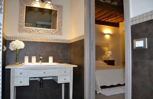 Vicopelago Bed & Breakfast | Inviting B&B La Bella Lucca: Family-Friendly with Breakfast