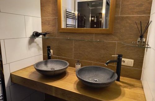 Laforet Bed & Breakfast | Delightful B&B La Belle Histoire Laforêt - Pet Friendly Stay