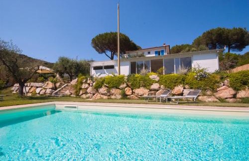 Marmi Bed & Breakfast | Oceanfront B&B La Casa degli Ulivi with Pool & Hot Tub