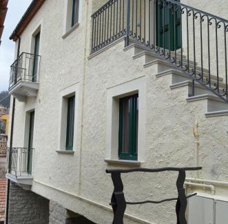 Castelmezzano Bed & Breakfast | Cozy B&B La Casa di Giulietta: Pet & Child Friendly Stay