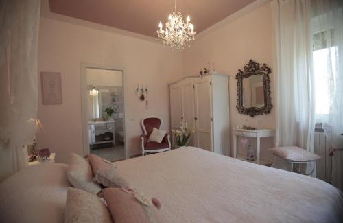 Casciago Bed & Breakfast | Exceptional Stay at B&B La Casa di Pamela: Breakfast Included