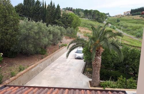Catanzaro Lido Bed & Breakfast | Guest Rated: B&B La Collina Dei Poeti with Breakfast & Kitchen