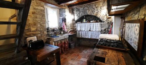 Frassinoro Bed & Breakfast | Experience Comfort at La Corte dei Cerri - Pet Friendly Stay