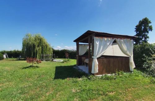 Villareggia Bed & Breakfast | Pet-Friendly B&B LA DEA LUMACA with Oceanfront Views
