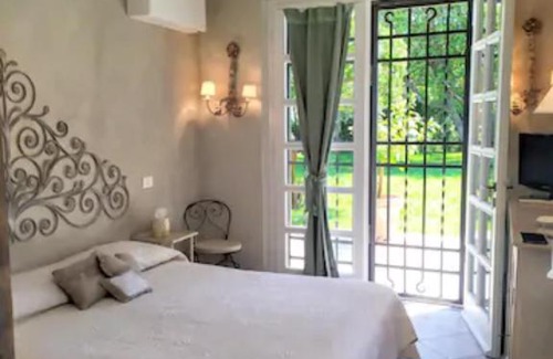 Marina di Pietrasanta Bed & Breakfast | Discover Comfort at B&B La Limonaia with Accessibility Options