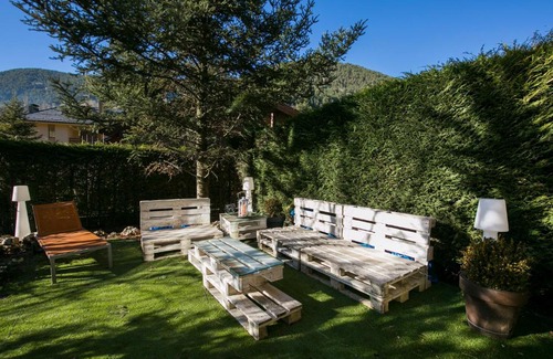 La Massana Bed & Breakfast | Pet-Friendly Getaway at B&B La Lluna - Rated 9.8/10!
