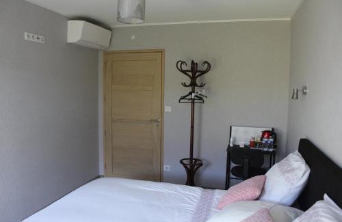 Saint-Georges-du-Bois Bed & Breakfast | Discover B&B La Lyre: Rated 9.4 with Family-Friendly Dining