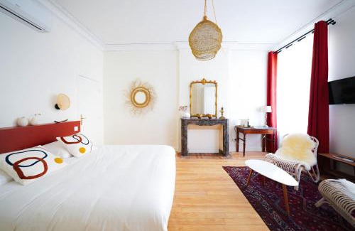 Saint Seurin - Fondaudege Bed & Breakfast | Relaxing Stay at B&B La Maison Galiène - Pet Friendly & Dining