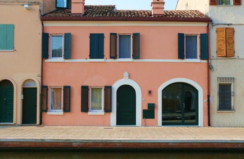 Comacchio Bed & Breakfast | Pet-Friendly B&B La Pitagora with Kitchen & Breakfast Included