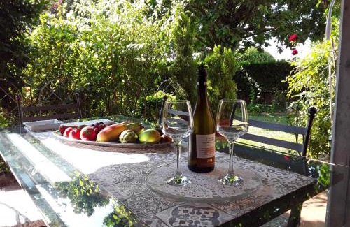 Maranello Bed & Breakfast | Guest Rated: B&B La Rosa Gialla with Pet-Friendly Amenities