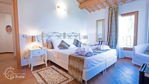 Borgo Montone House | Pet-Friendly B & B La Rotta: Family Fun with Pool Access