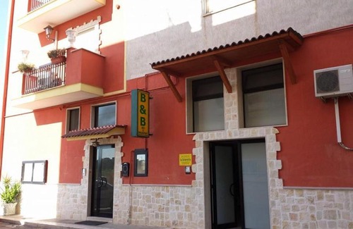 Rutigliano Bed & Breakfast | Pet-Friendly Retreat at B&B La Sciarretta with Breakfast