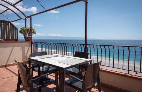 Santa Teresa di Riva Bed & Breakfast | Oceanfront B&B La Sirena: Guest Rated 9.1/10 Experience