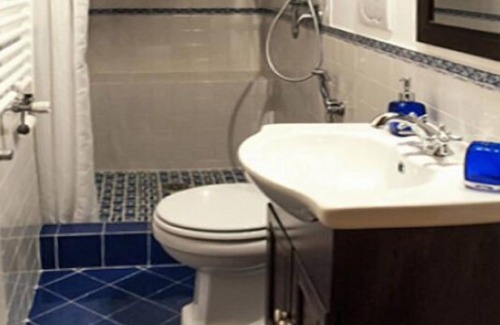 Rocchetta a Volturno House | Relax at B&B La Sorgente with Pool, Spa & Breakfast