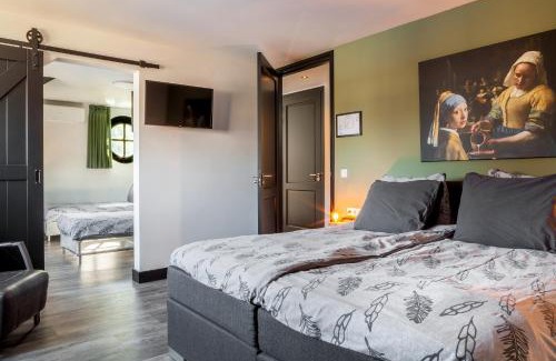 Dieteren Bed & Breakfast | Cozy B&B La Vita Verde: Oceanfront Oasis with Spa & Pool