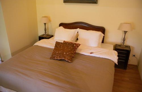 Geersdijk Bed & Breakfast | Cozy B&B Landgoed Rijckholt: Pet-Friendly with Breakfast