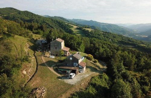 Castel del Rio Bed & Breakfast | Unforgettable Stay at b&b LATORDICELLA with Pool & Hot Tub