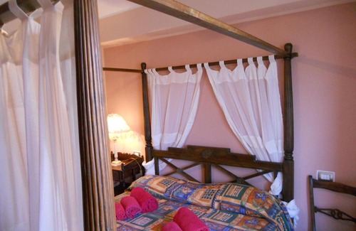 Castroreale Bed & Breakfast | Cozy B&B Le 2 Cantine: Breakfast & Family Friendly Stay