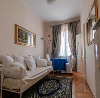 Ferrara Historic Centre House | Welcoming B&B Le Campane: Pet-Friendly with Breakfast