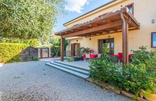 Piane Vecchie Bed & Breakfast | Pet-Friendly B&B Le Dune with Oceanfront Views