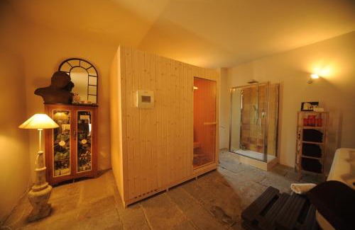 San Casciano in Val di Pesa Bed & Breakfast | Relax at B&B Le Dimore Mezza Costa with Oceanfront Views