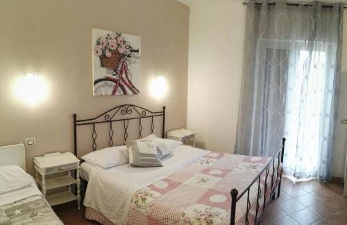 Alani Bed & Breakfast | Family-Friendly B&B Le Rose with Kitchen & 9/10 Guest Rating