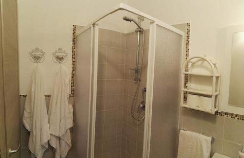 Alani Bed & Breakfast | Family-Friendly B&B Le Rose with Kitchen & 9/10 Guest Rating