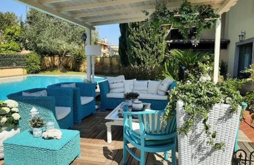 Zona XXX Castel Fusano Bed & Breakfast | Oceanfront B&B Le Lanterne: Guest Rated 9.5/10