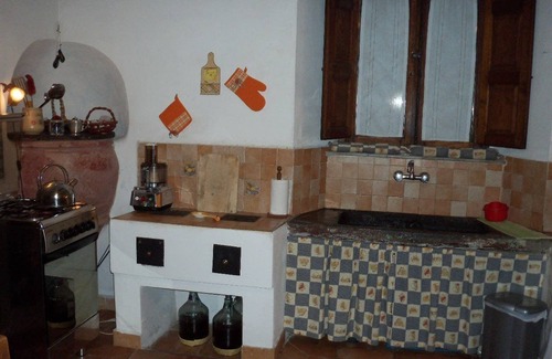 Sambuca Pistoiese Bed & Breakfast | Discover B&B Le Limentre: Family-Friendly Getaway