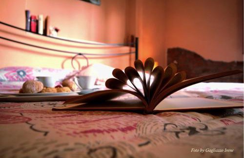 Magugnano Bed & Breakfast | Discover B&B Le Palme d'Oro: Family-Friendly Retreat