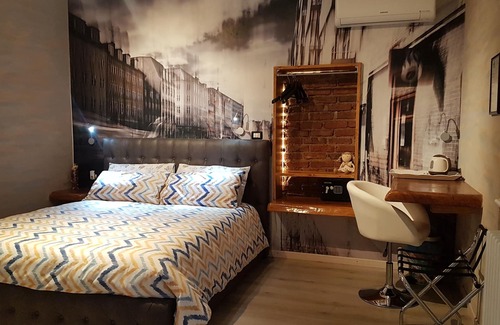 Bulgarograsso Bed & Breakfast | Family-Friendly B&B Le Palme: Guest Rated 9.8 & Breakfast Included