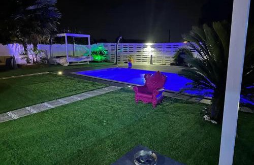 Funo House | Discover B&B le palme: Oceanfront Haven with Hot Tub