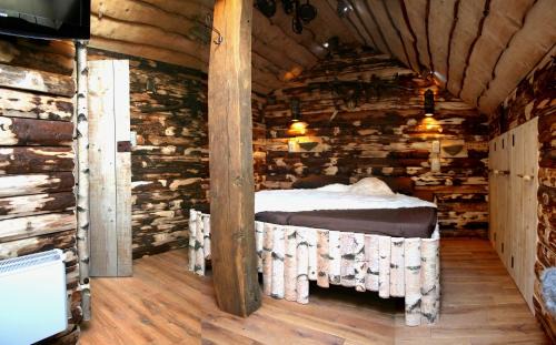 Libin Bed & Breakfast | Discover B&B Le Perchoir: Guest Rated 9/10 with Hot Tub