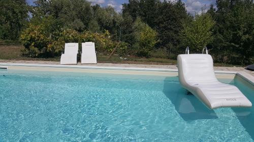 Montefiorino Bed & Breakfast | Relax at B&B Le Peschiere with Pool & Breakfast Included