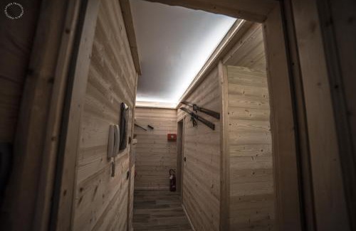 Aprica Bed & Breakfast | Beautiful B & B Le Riue: Family-Friendly with Hot Tub