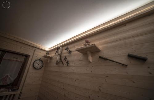 Aprica Bed & Breakfast | Beautiful B & B Le Riue: Family-Friendly with Hot Tub