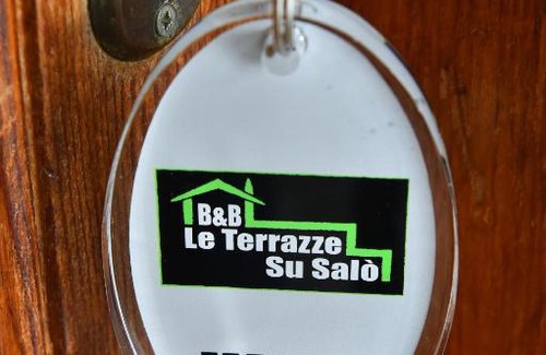 Roe Volciano Bed & Breakfast | Pet-Friendly Retreat at B&B Le Terrazze su Salò – 9.5/10