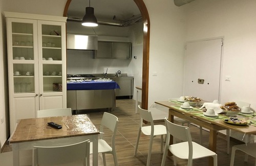 Castel Frentano Bed & Breakfast | Cozy B&B Le Tre Chiavi: Family-Friendly with Breakfast Included