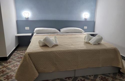 Gazzi Bed & Breakfast | Cozy B&B Leon with Breakfast and Hot Tub Amenities