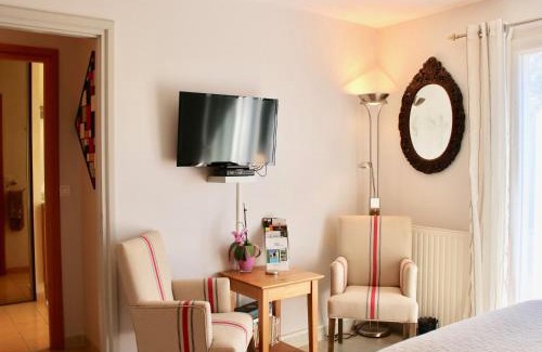 Carcassonne Bed & Breakfast | Oceanfront Comfort at B&B-Les Balcons de Maragon